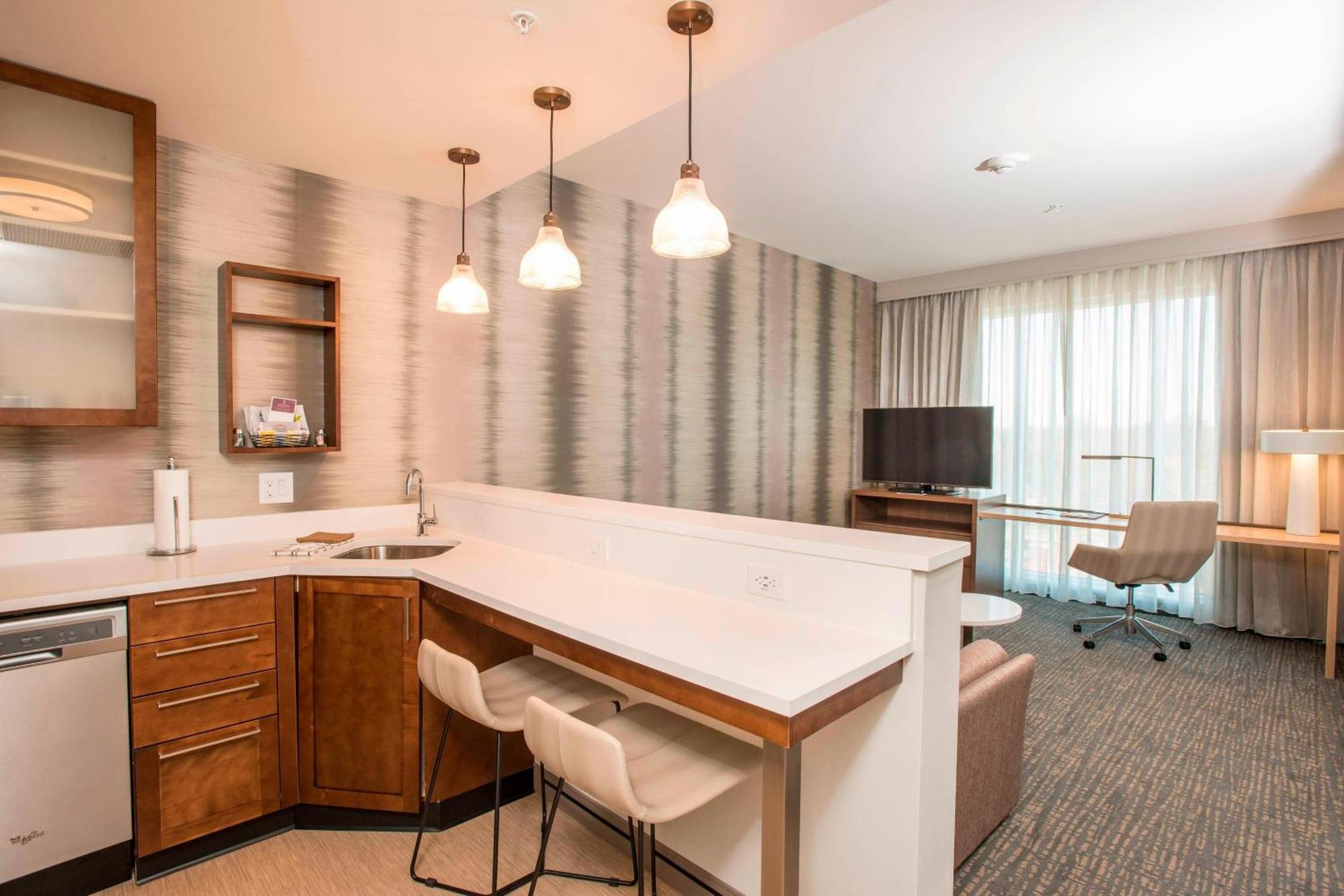 Hotel By Marriott Midtown/rookwood