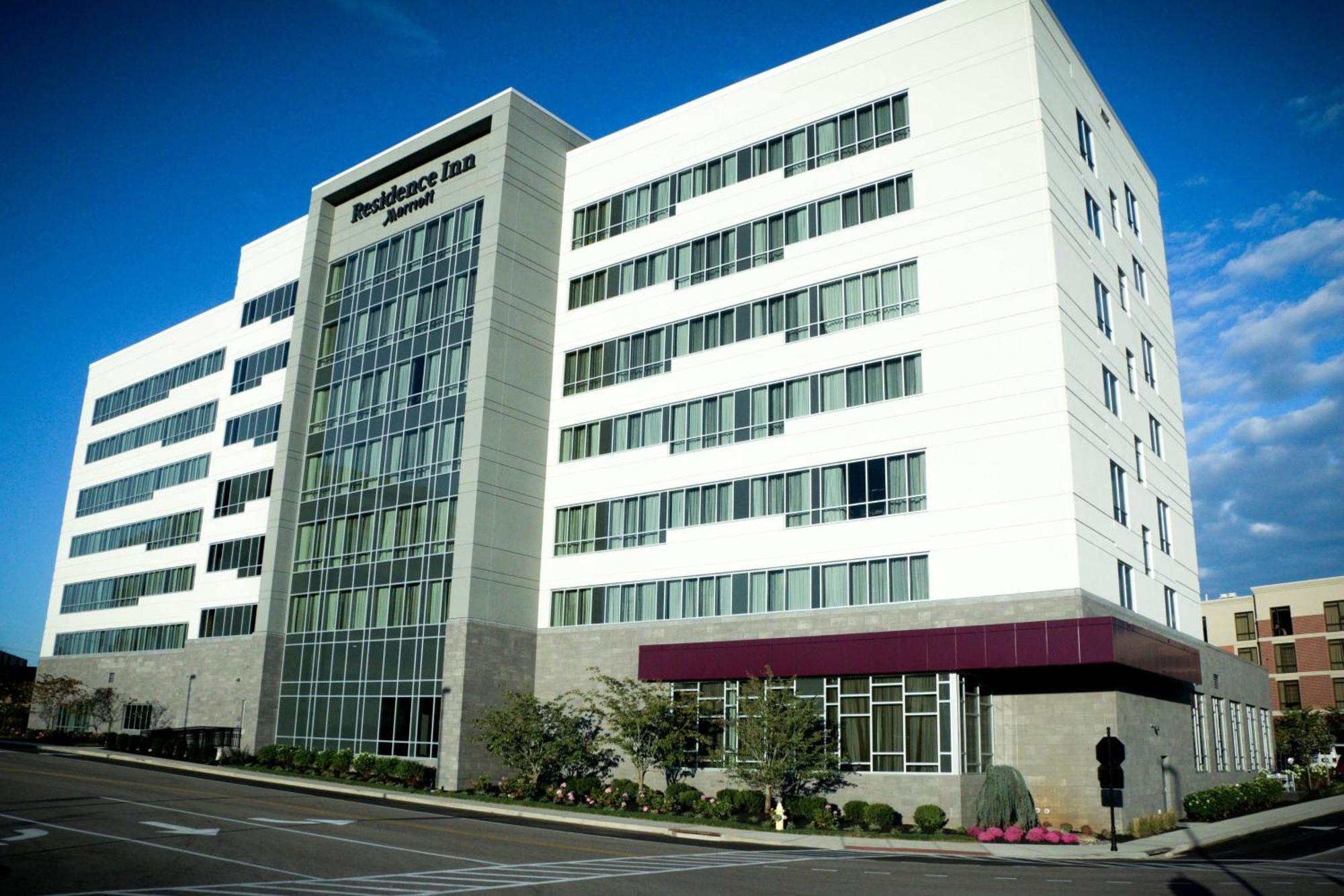 By Marriott Midtown/rookwood Hotel 3*