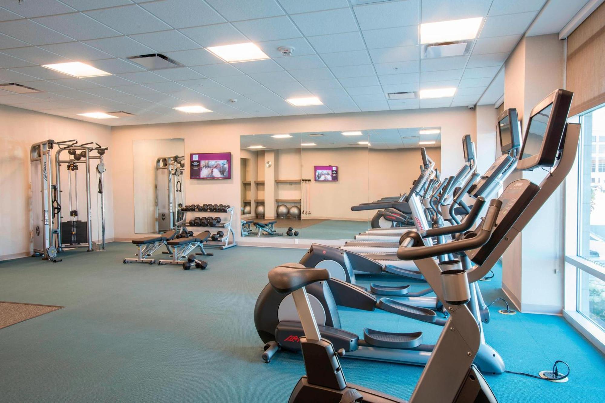 By Marriott Midtown/rookwood Cincinnati